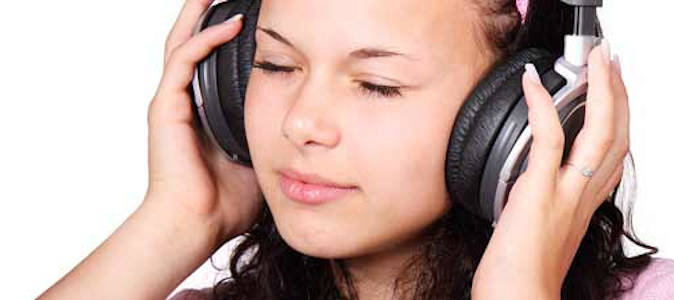 La edad media de las personas con pérdida auditiva está bajando